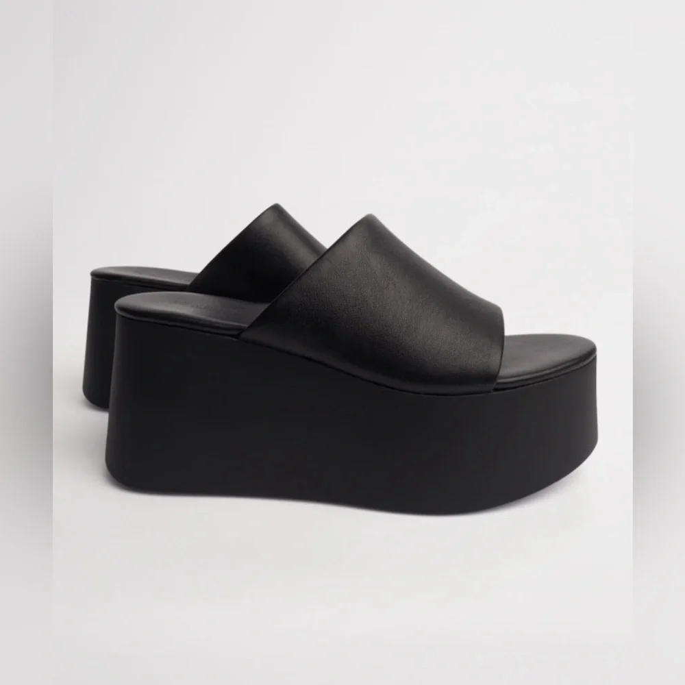 Tony Bianco Black Platform Shoes Sleek Design - Picture 2 of 6